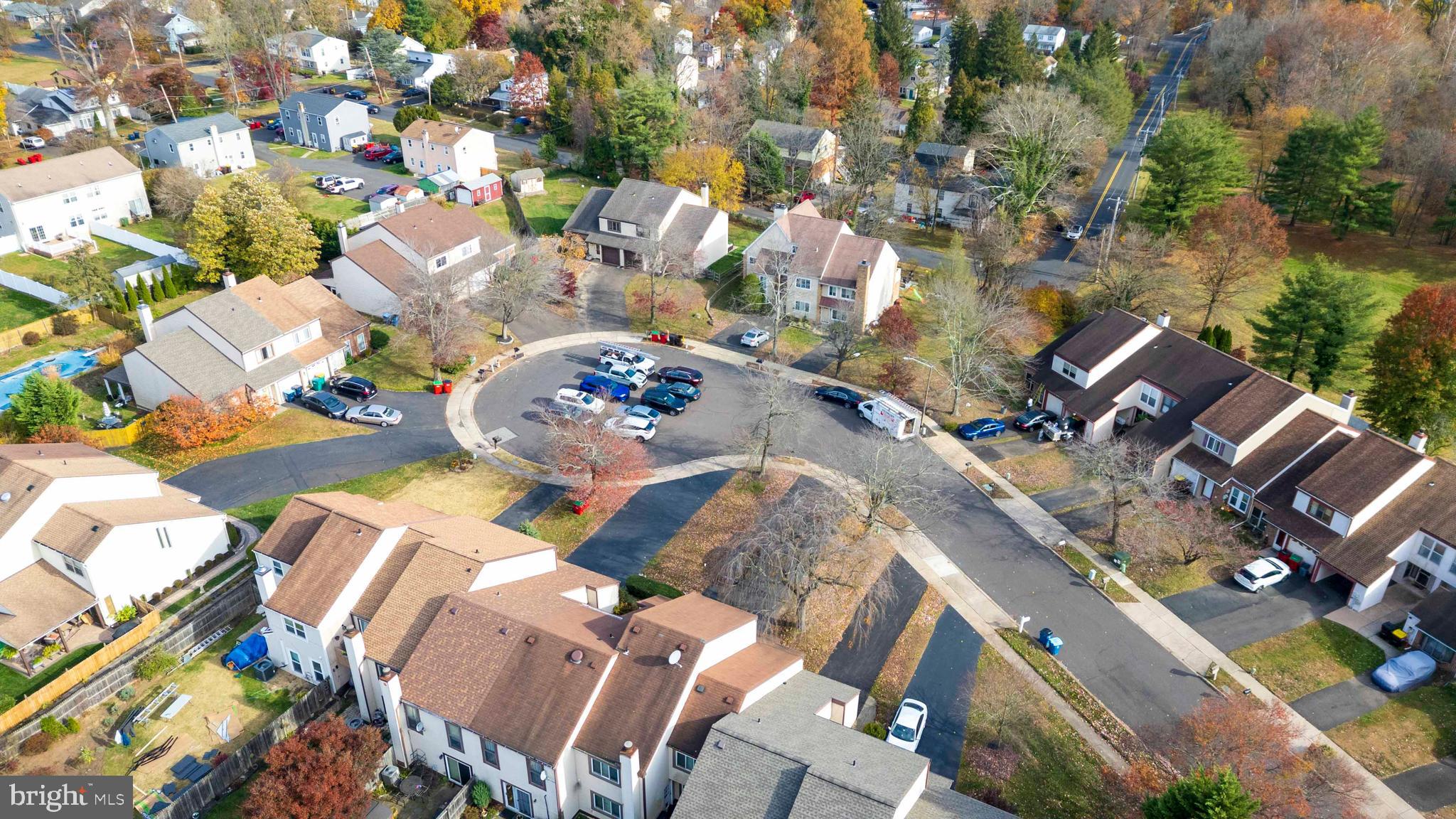 SAW MILL VALLEY - Residential