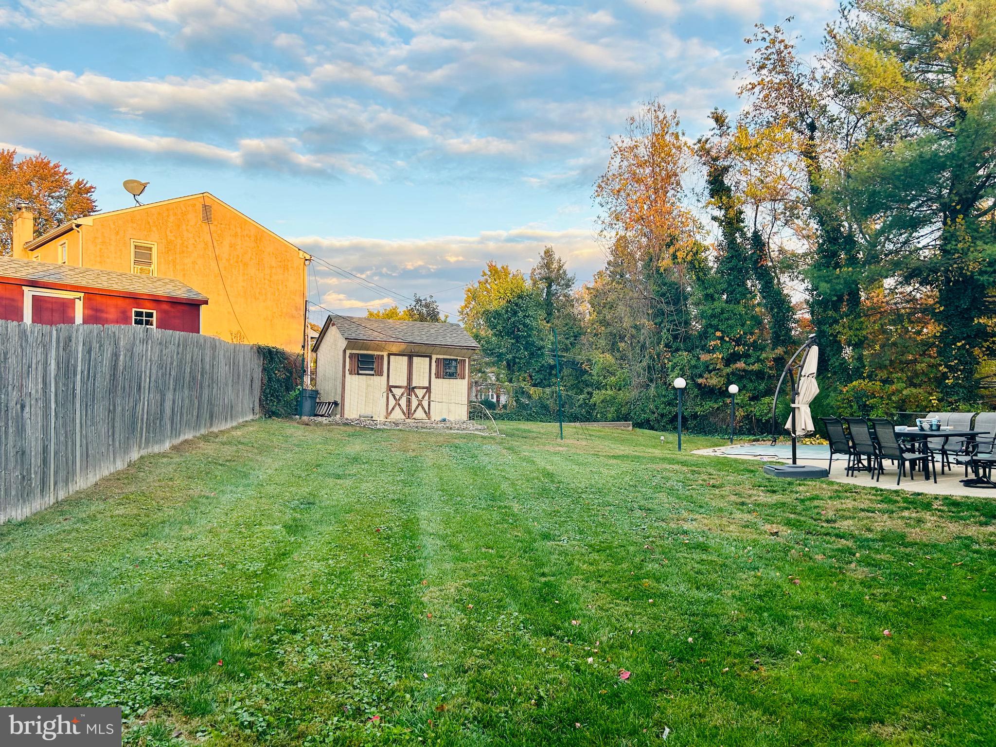 SAW MILL VALLEY - Residential