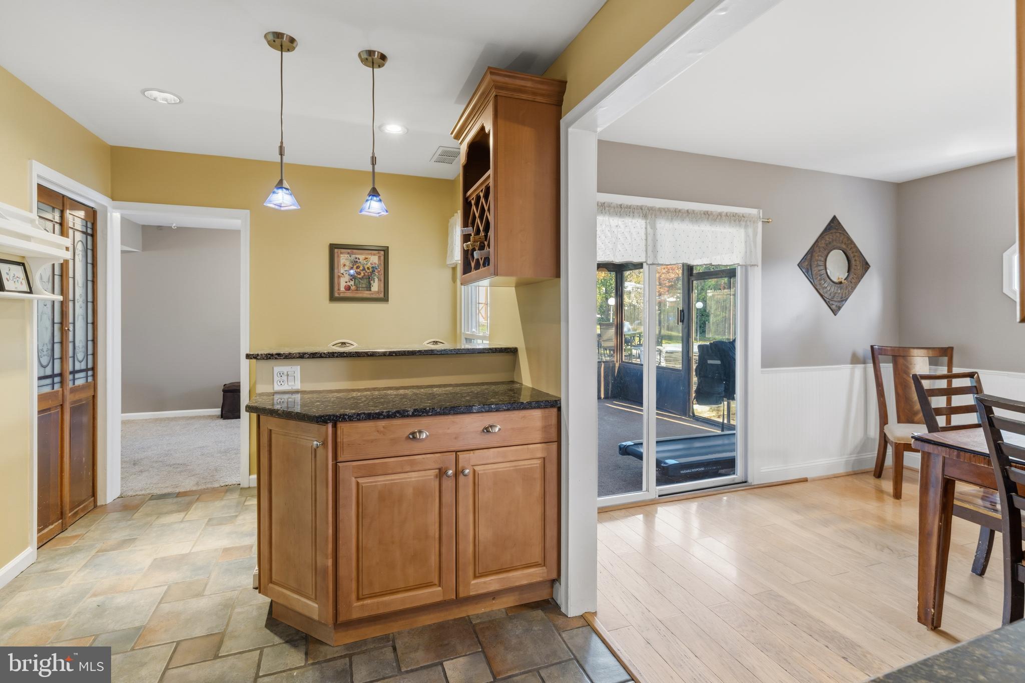 SAW MILL VALLEY - Residential