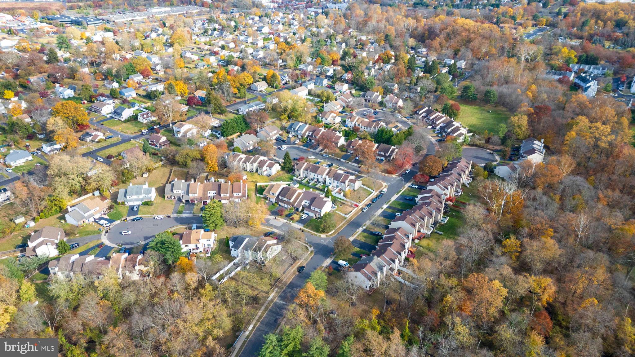 SAW MILL VALLEY - Residential