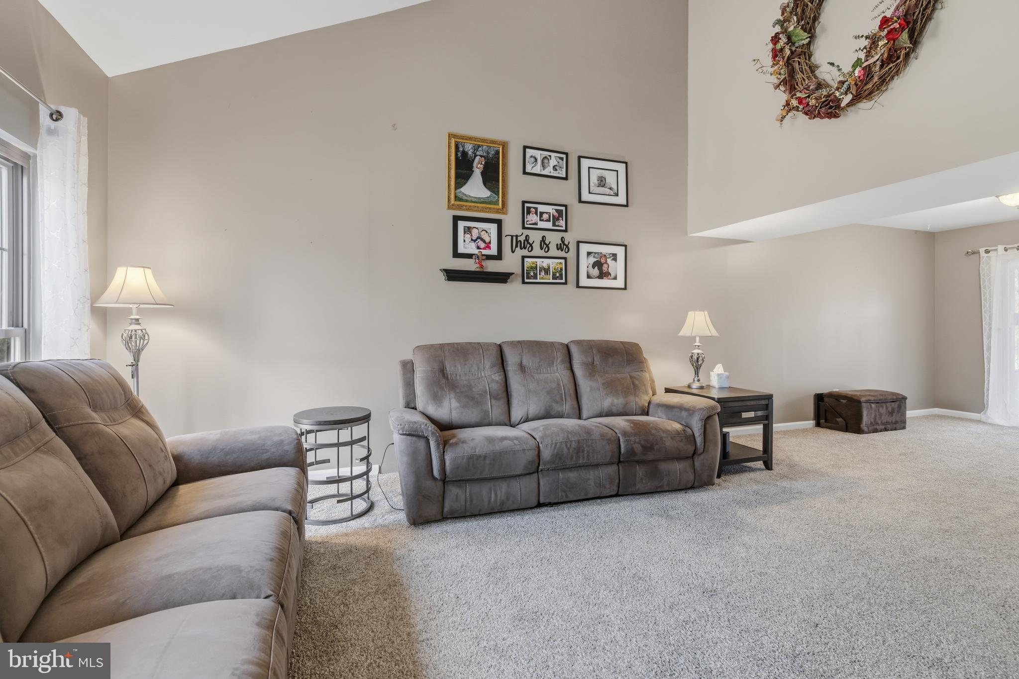 SAW MILL VALLEY - Residential