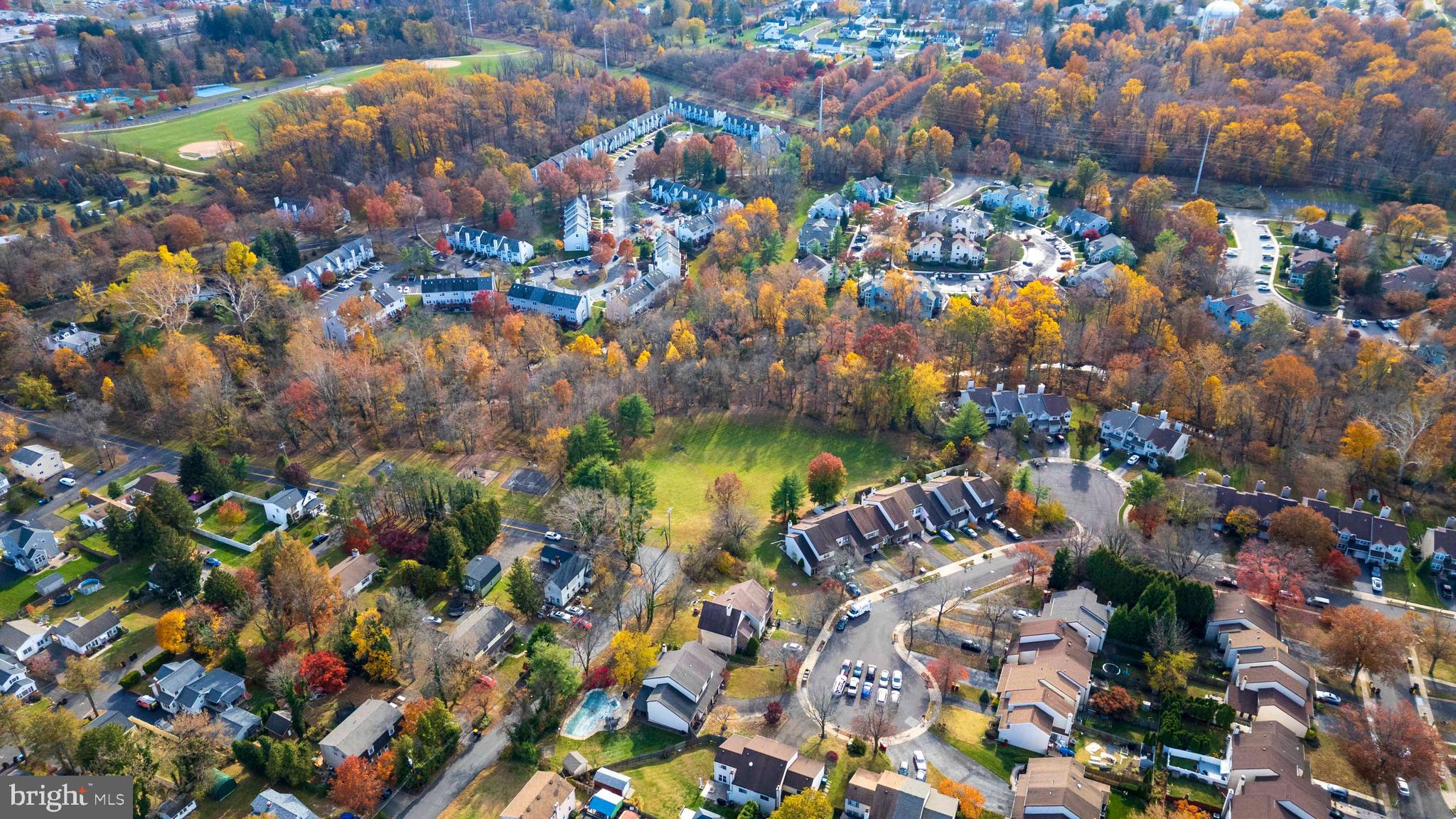 SAW MILL VALLEY - Residential