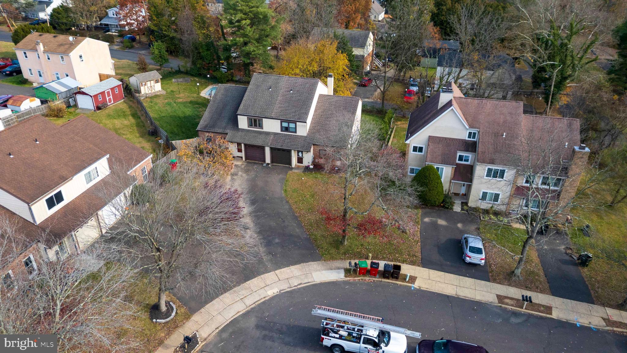 SAW MILL VALLEY - Residential