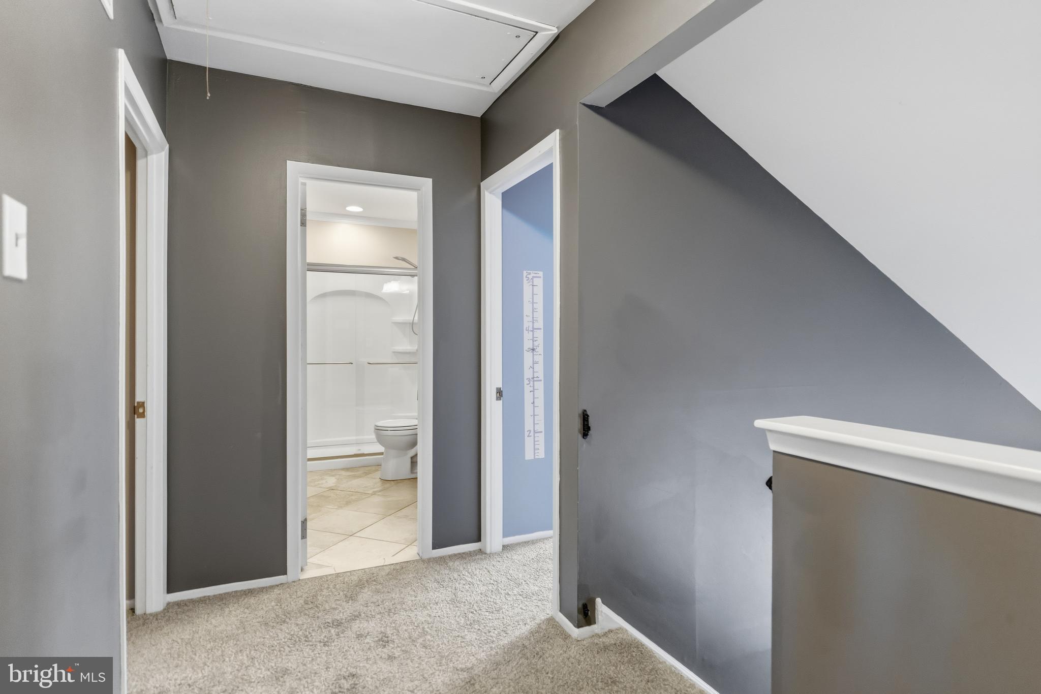 SAW MILL VALLEY - Residential