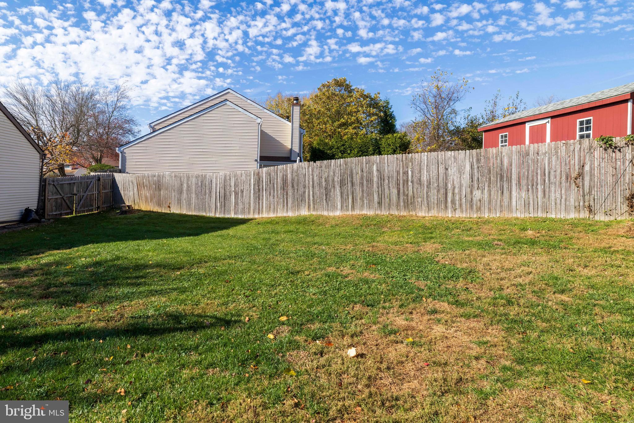 SAW MILL VALLEY - Residential