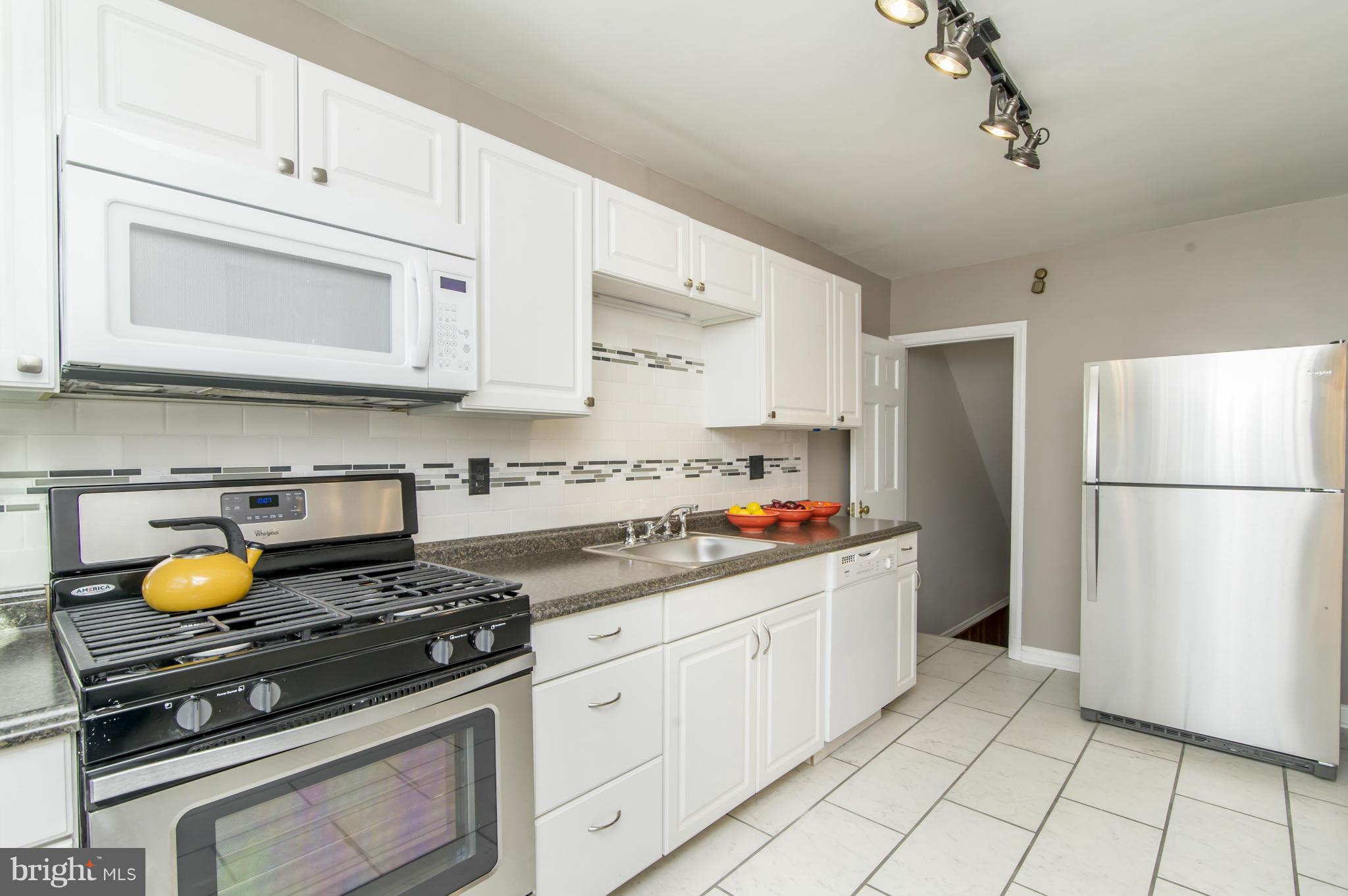 EDNOR GARDENS - LAKESIDE - Residential