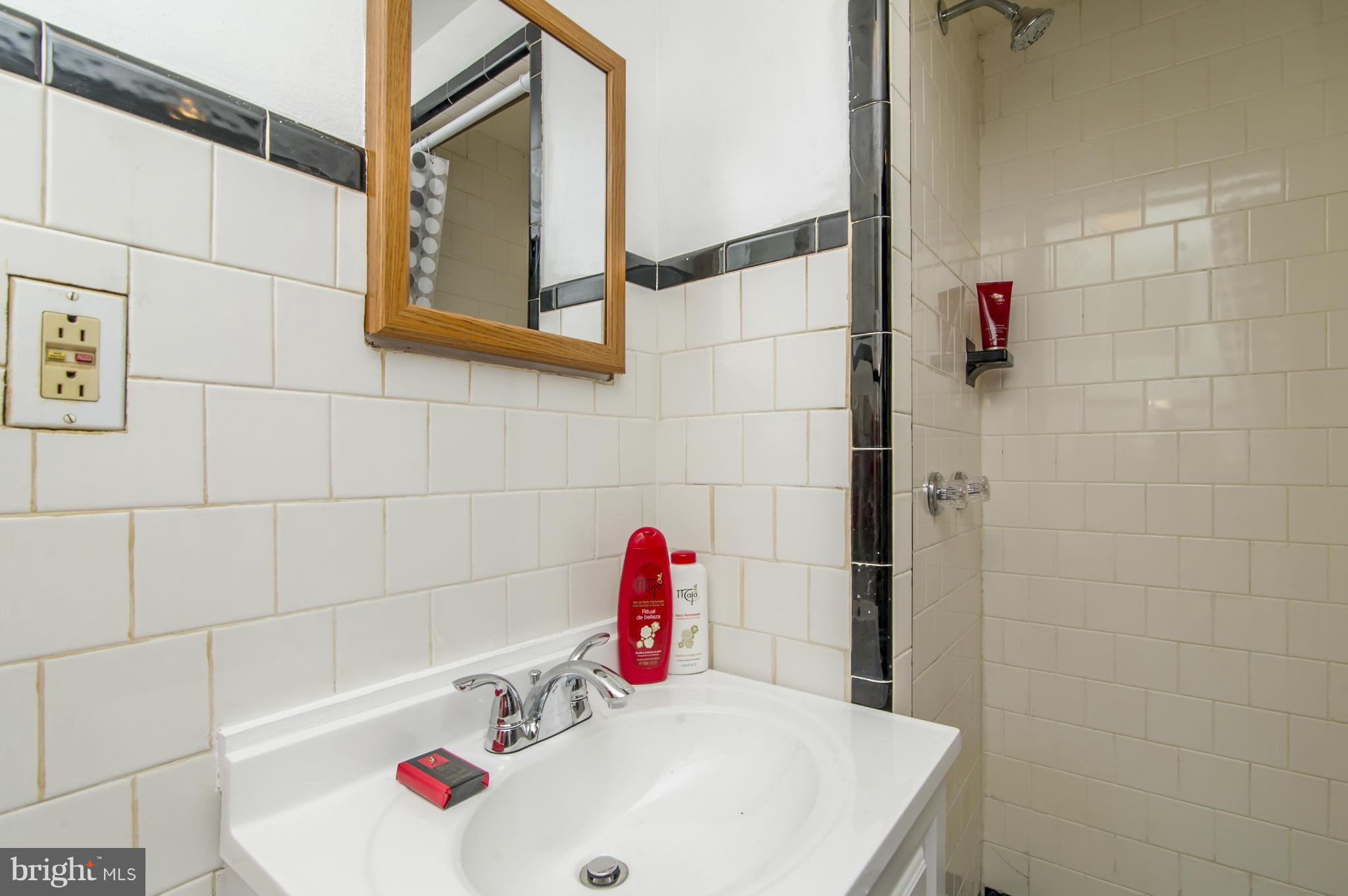 EDNOR GARDENS - LAKESIDE - Residential