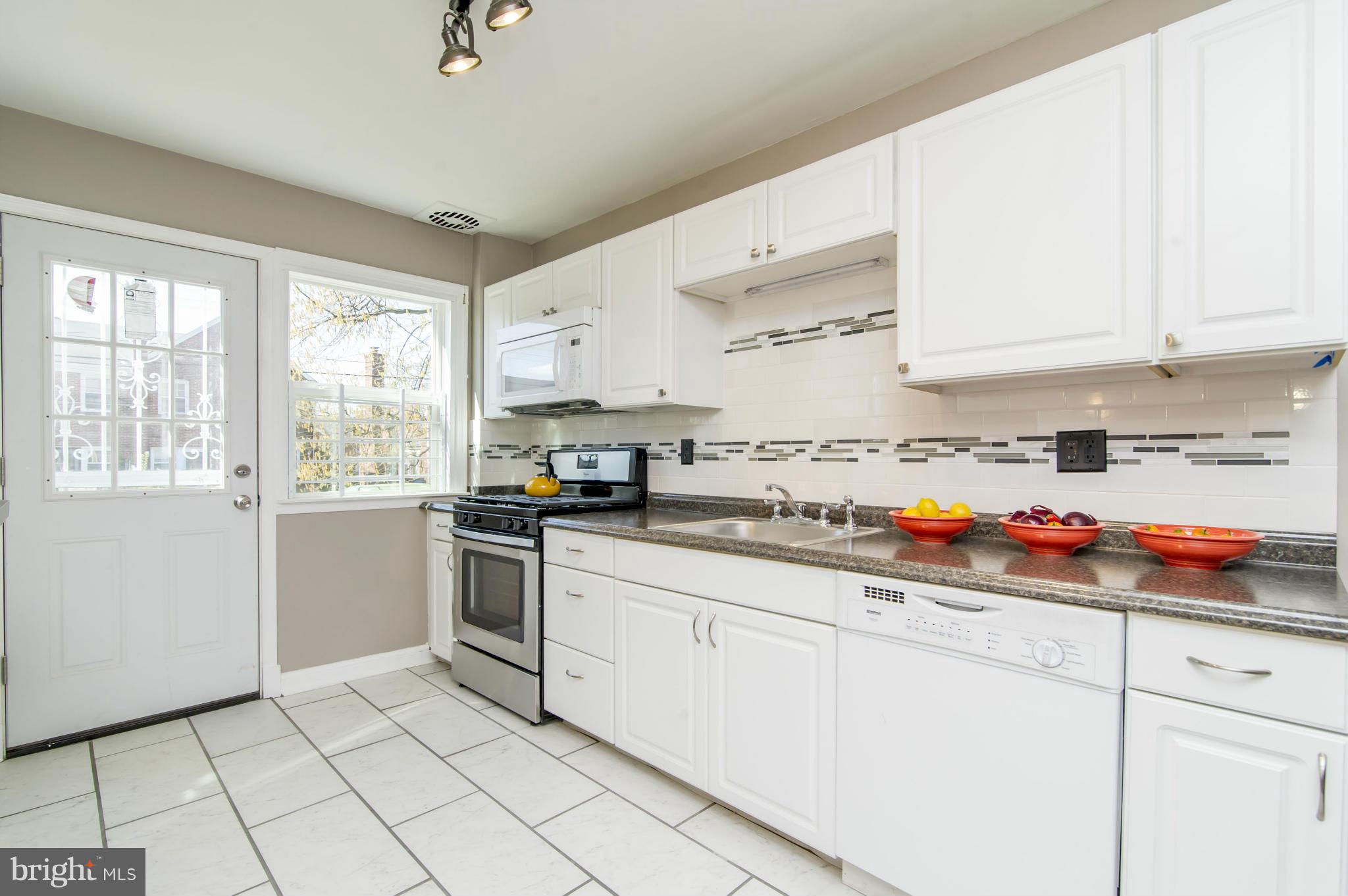 EDNOR GARDENS - LAKESIDE - Residential