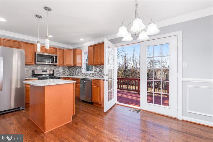 MARLBORO MEADOWS - Residential