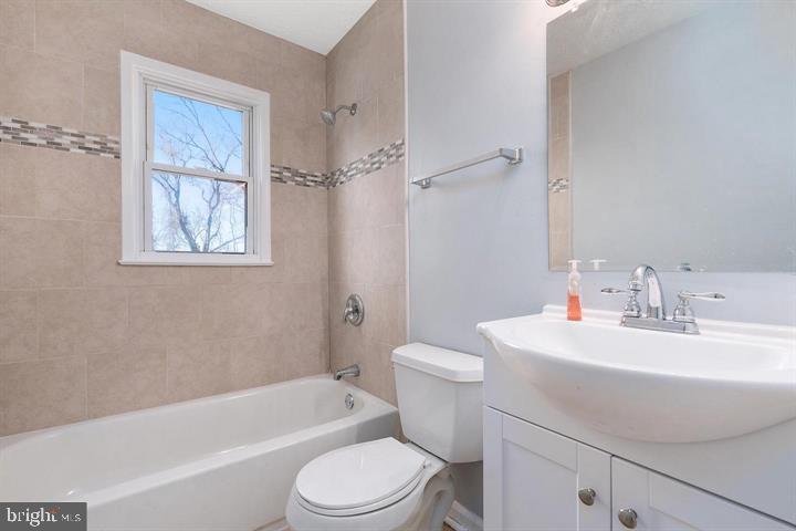 MARLBORO MEADOWS - Residential