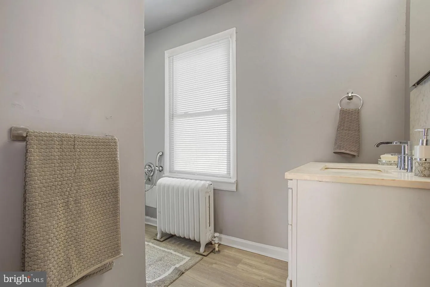 Abington, Pennsylvania 19001, United States, 3 Bedrooms Bedrooms, ,1 BathroomBathrooms,Residential,Active,226474