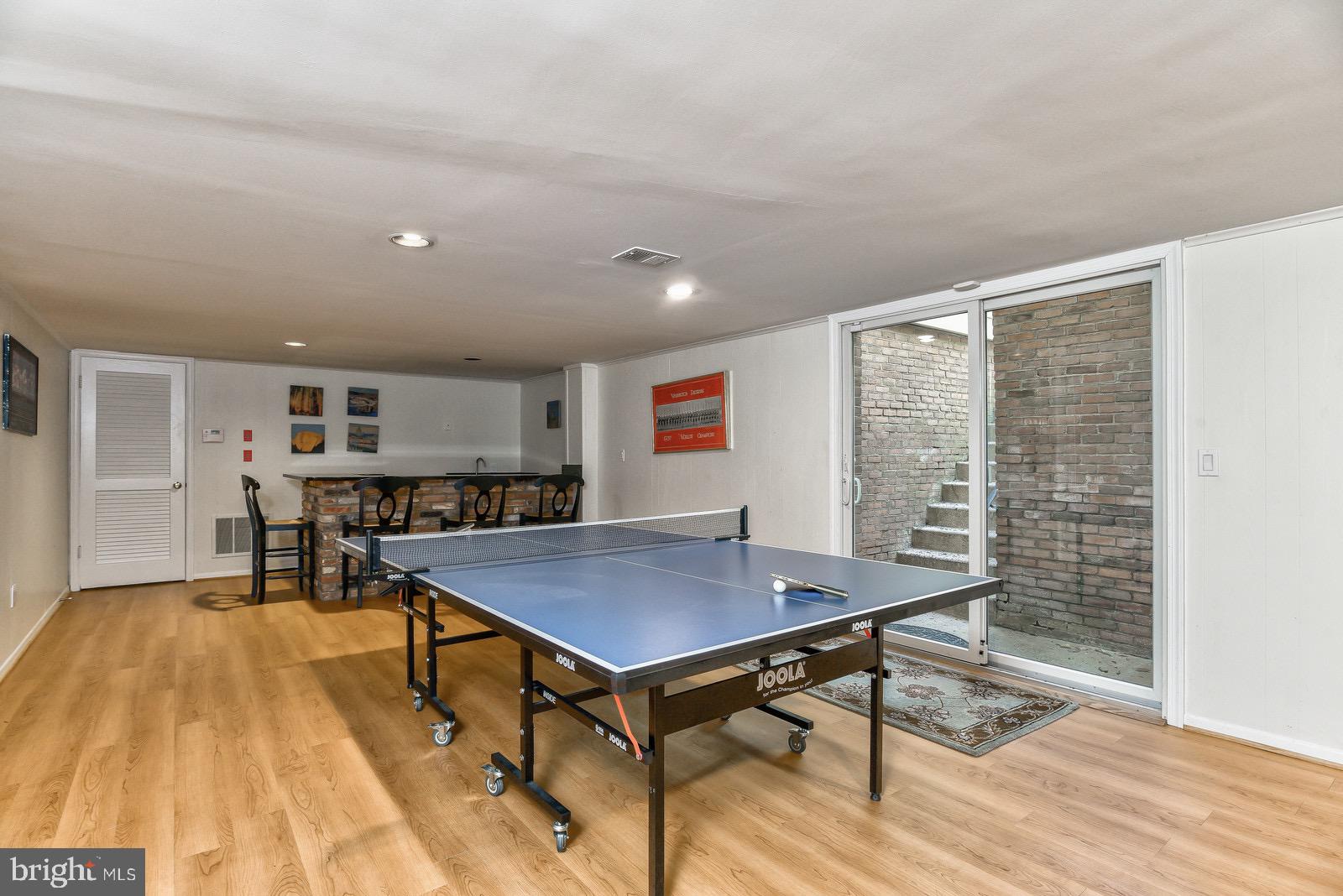 RIVERWOOD - Residential