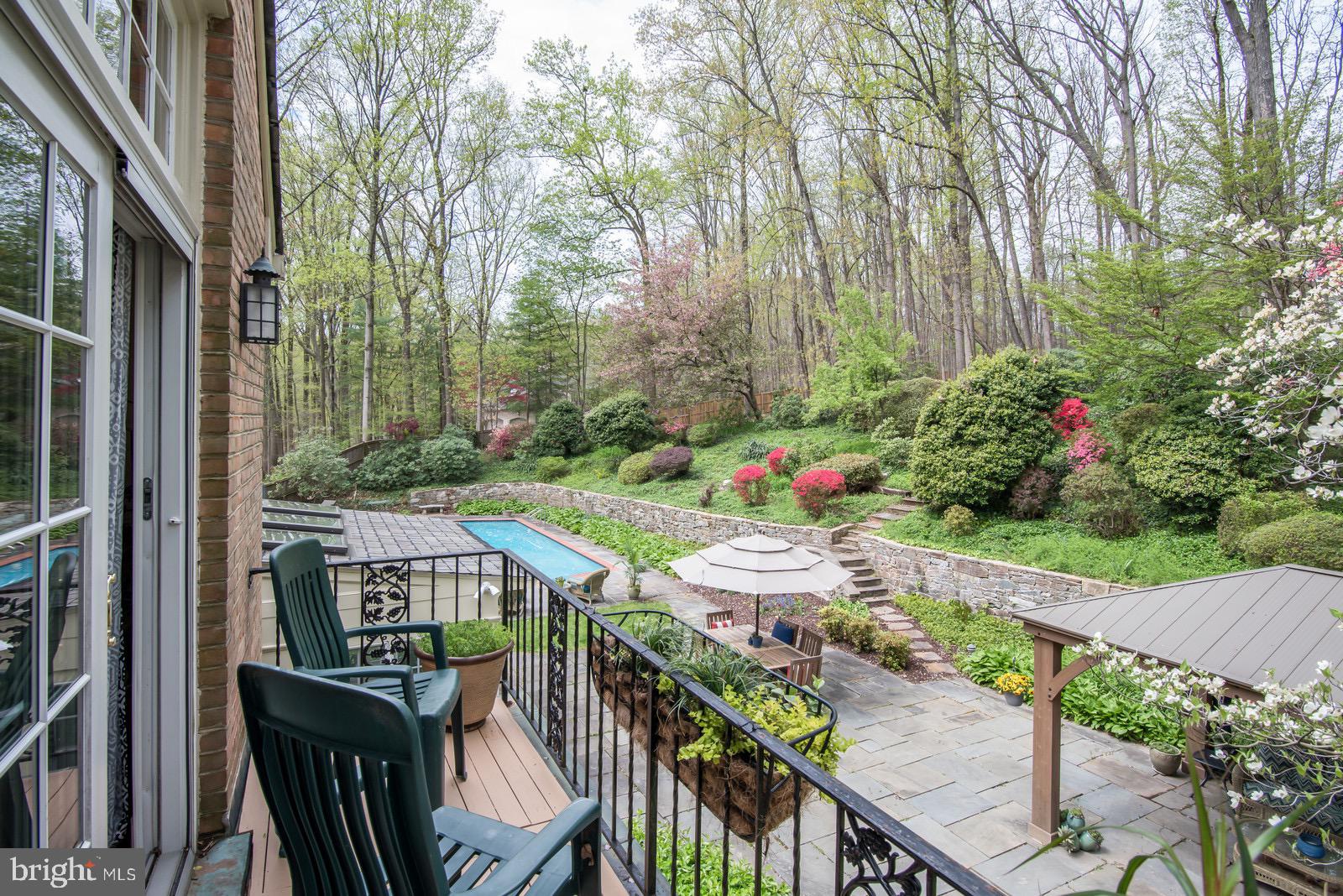 RIVERWOOD - Residential