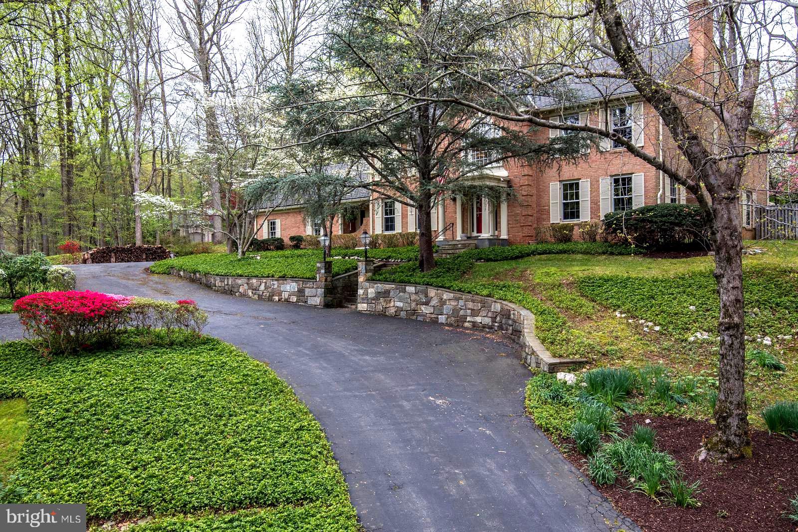 RIVERWOOD - Residential