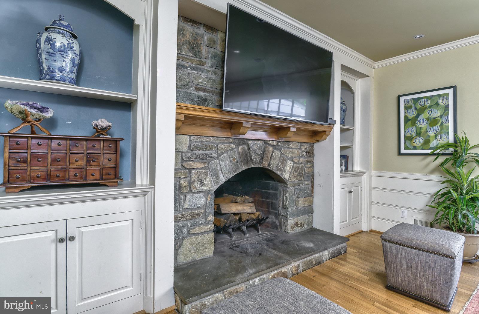 RIVERWOOD - Residential