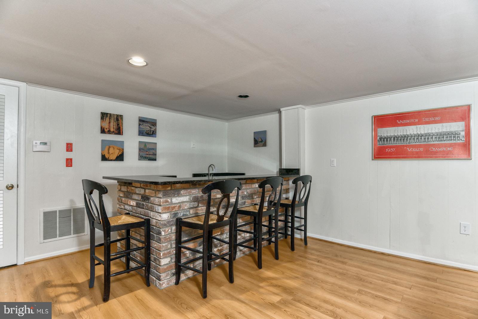 RIVERWOOD - Residential