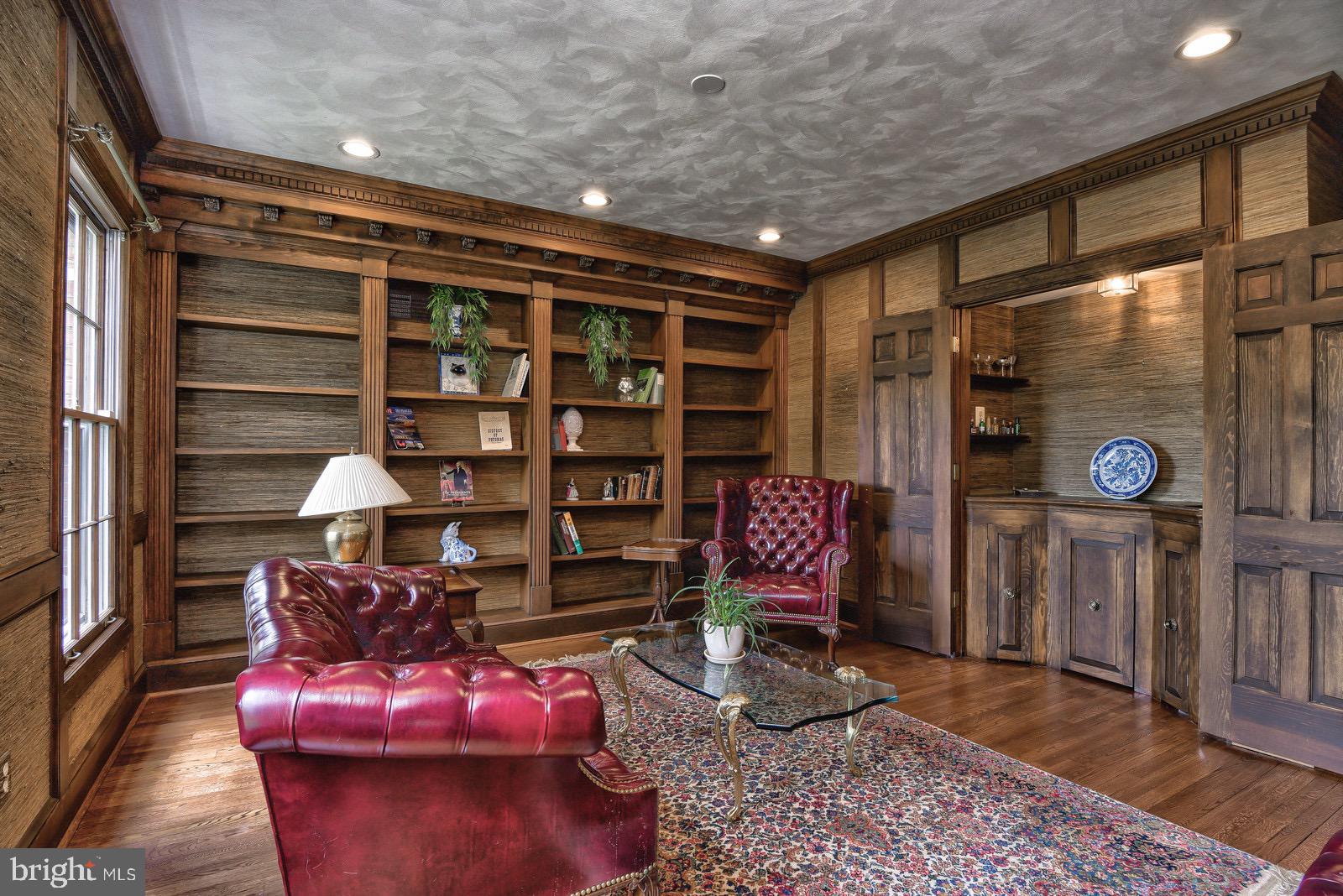 RIVERWOOD - Residential