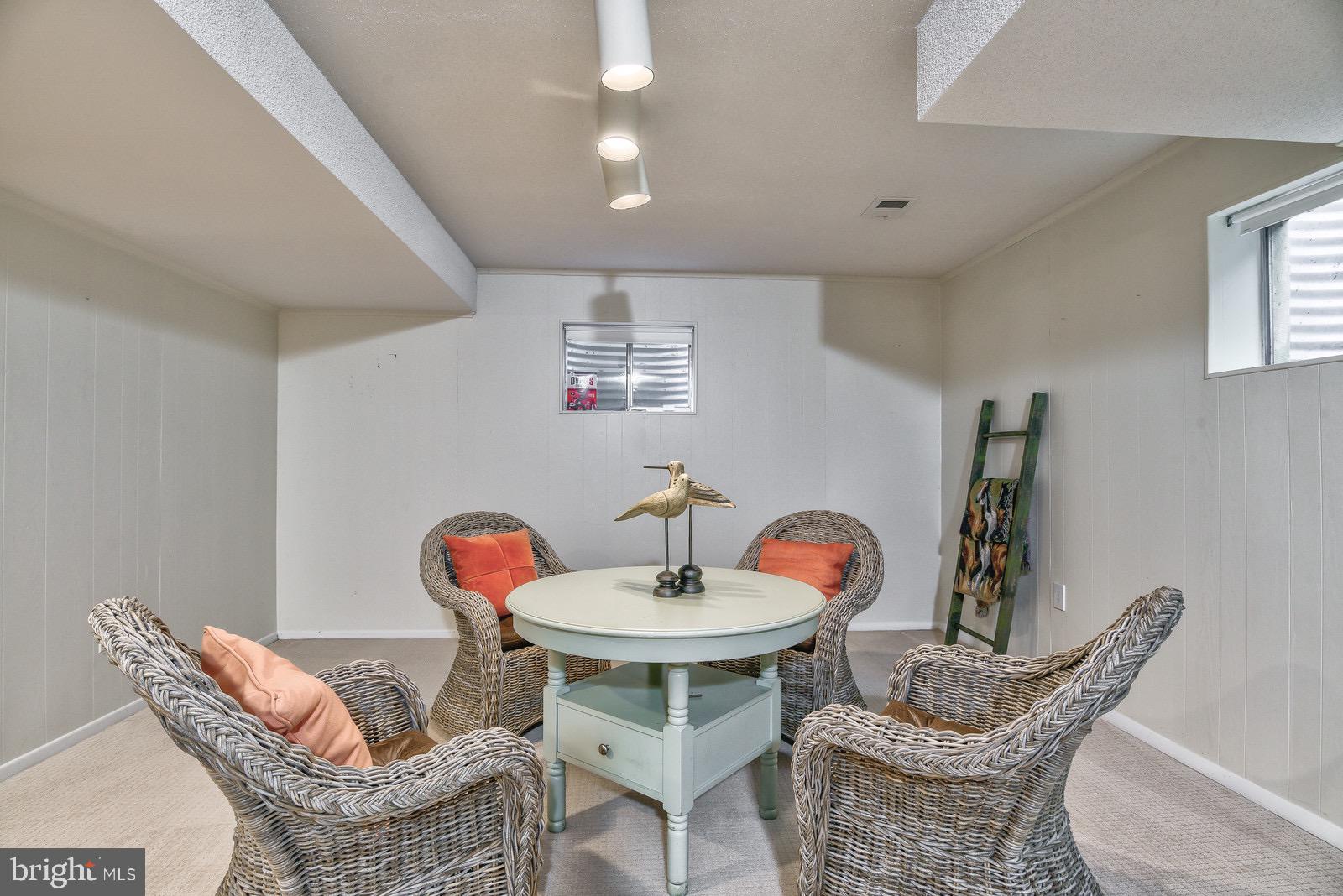 RIVERWOOD - Residential