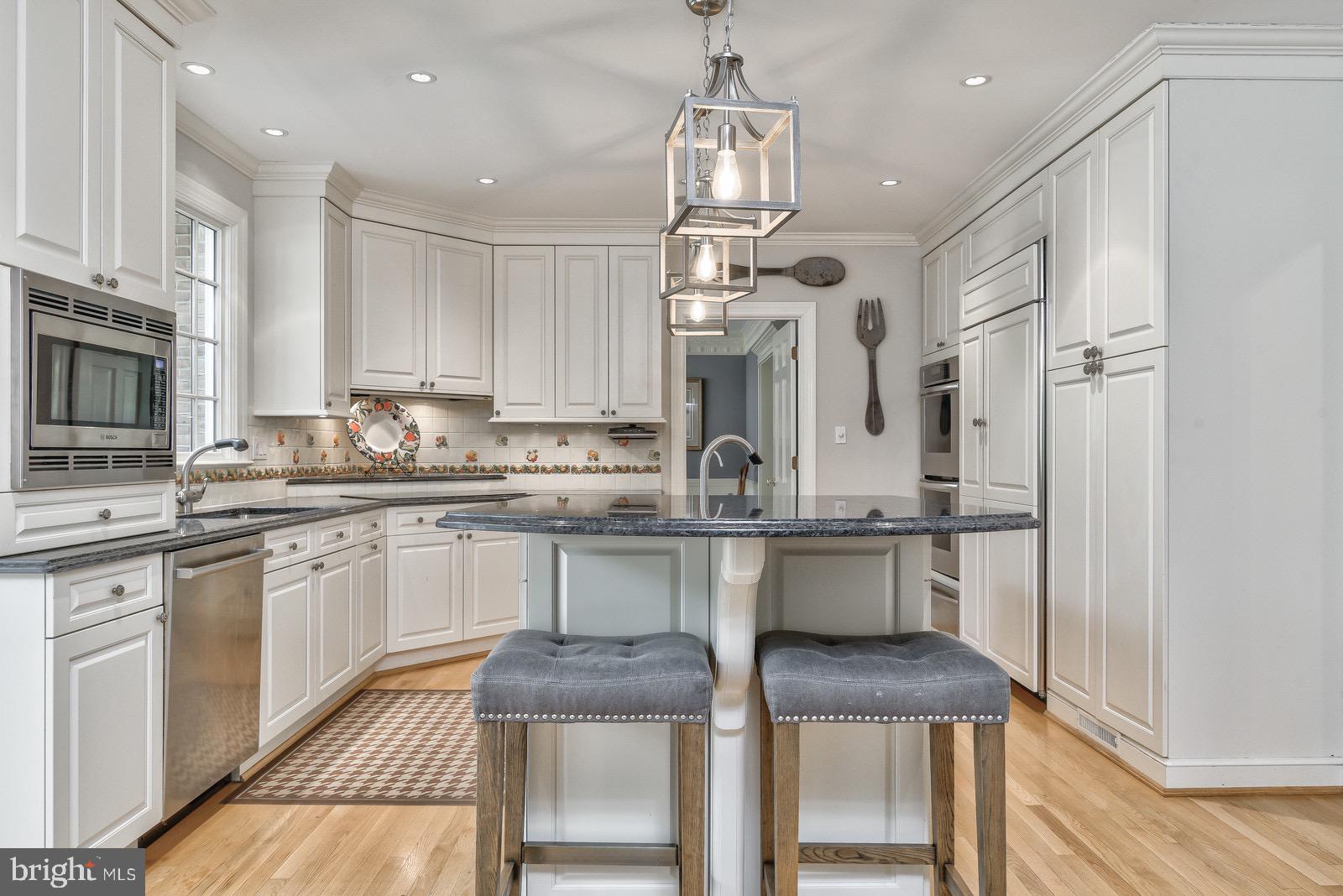 RIVERWOOD - Residential