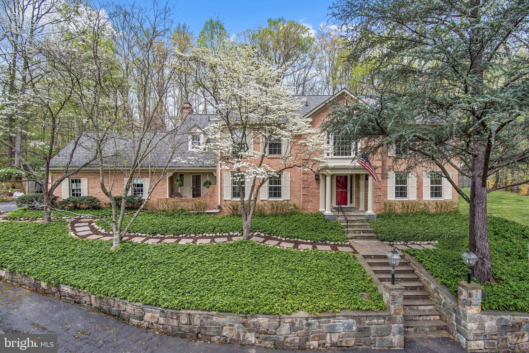 RIVERWOOD - Residential