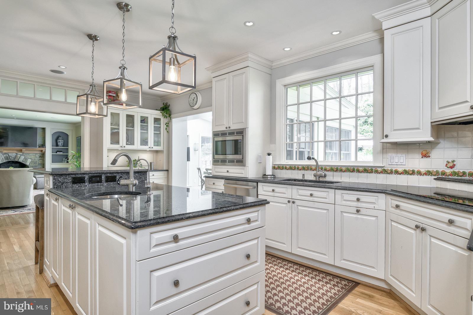 RIVERWOOD - Residential