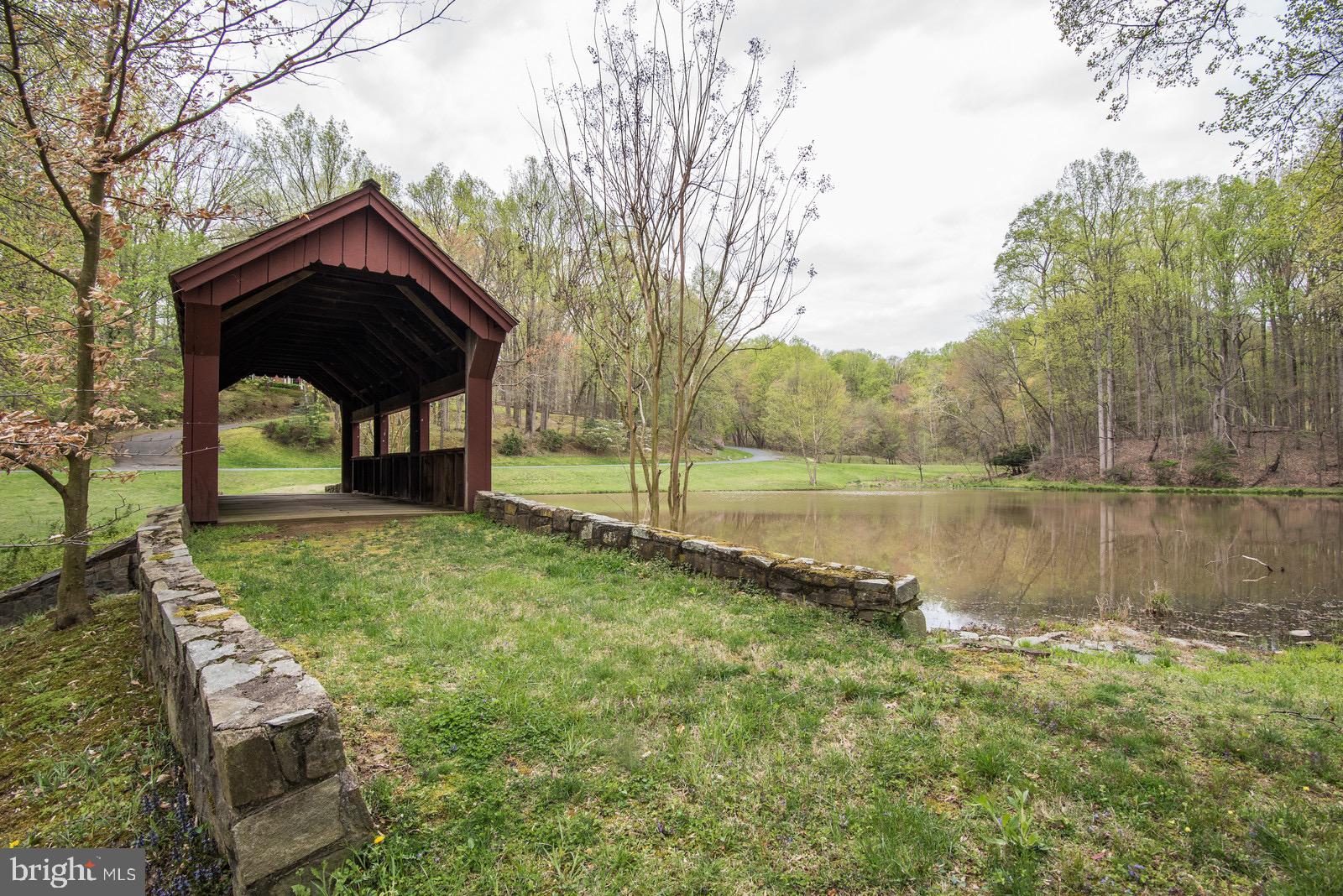 RIVERWOOD - Residential