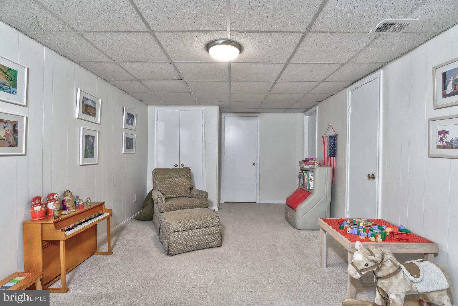 RIVERWOOD - Residential