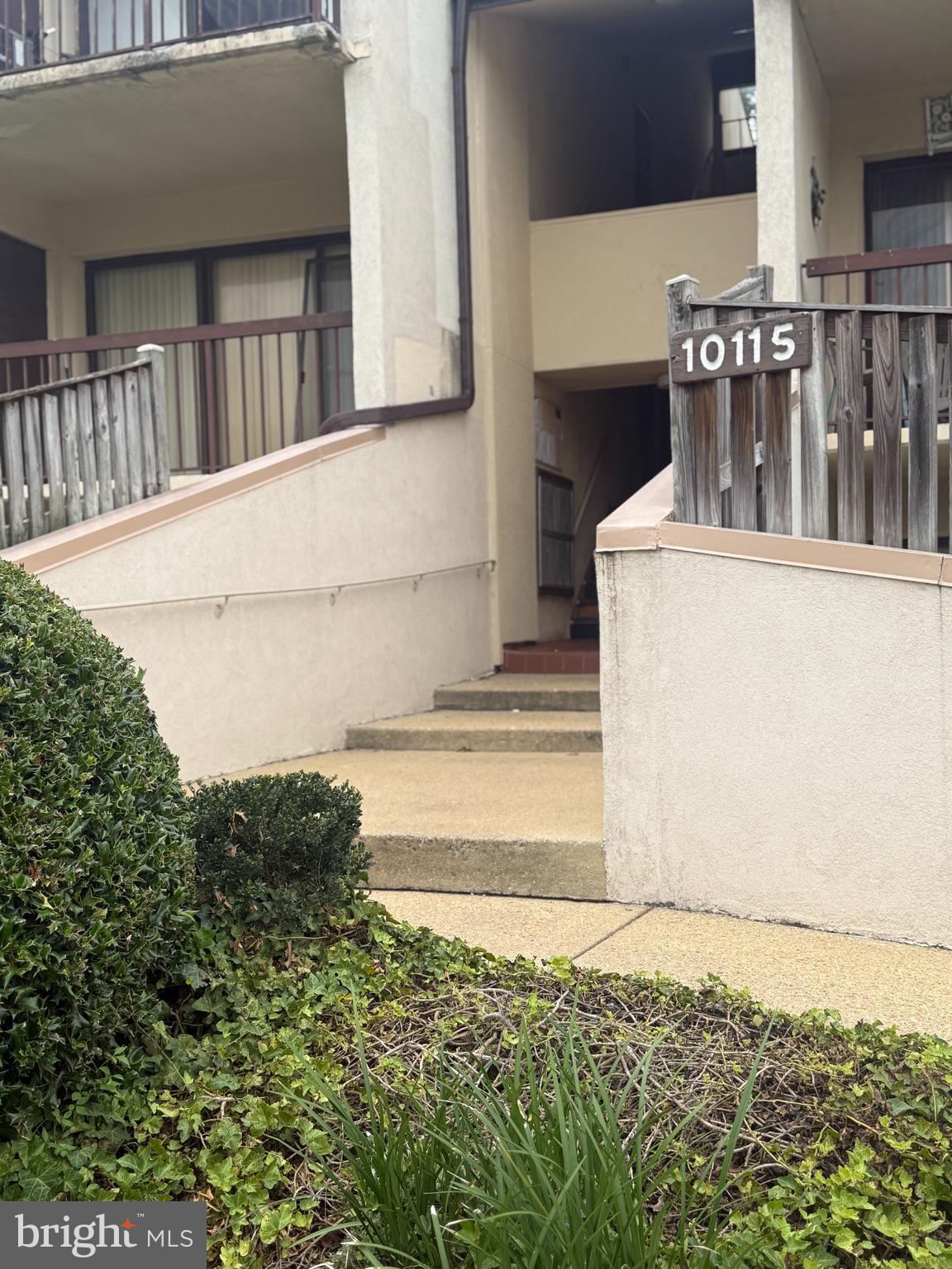 TREETOP CONDO - Residential