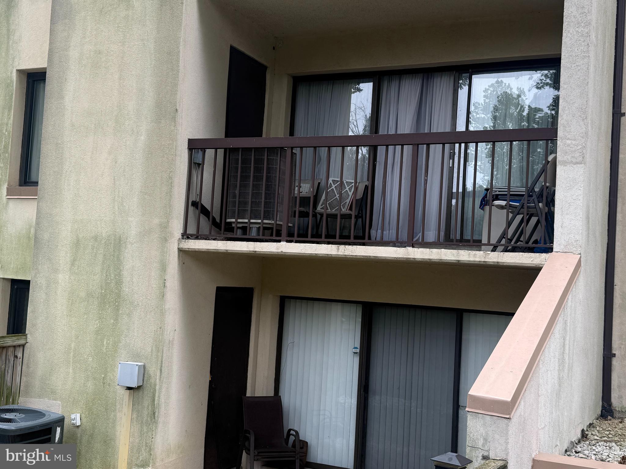 TREETOP CONDO - Residential