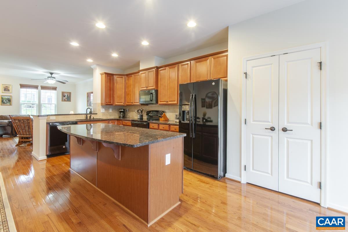 PAVILIONS AT PANTOPS - Residential