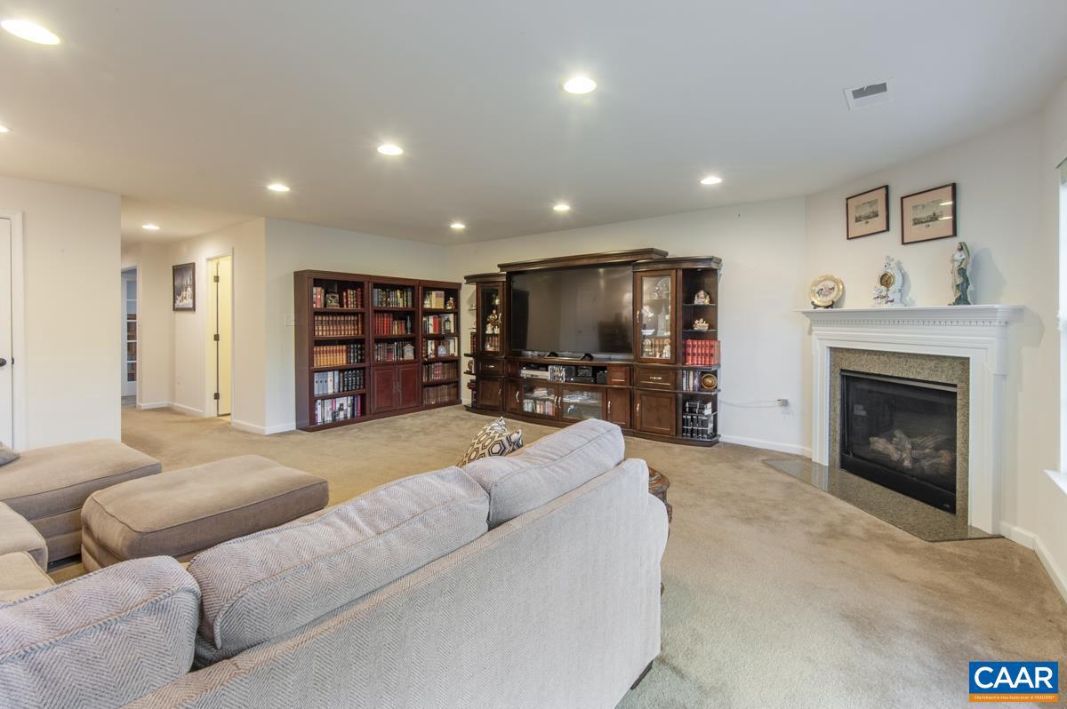 PAVILIONS AT PANTOPS - Residential