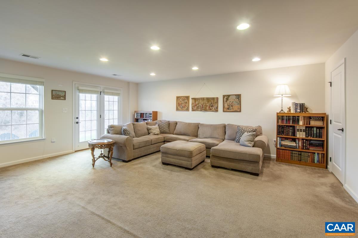 PAVILIONS AT PANTOPS - Residential