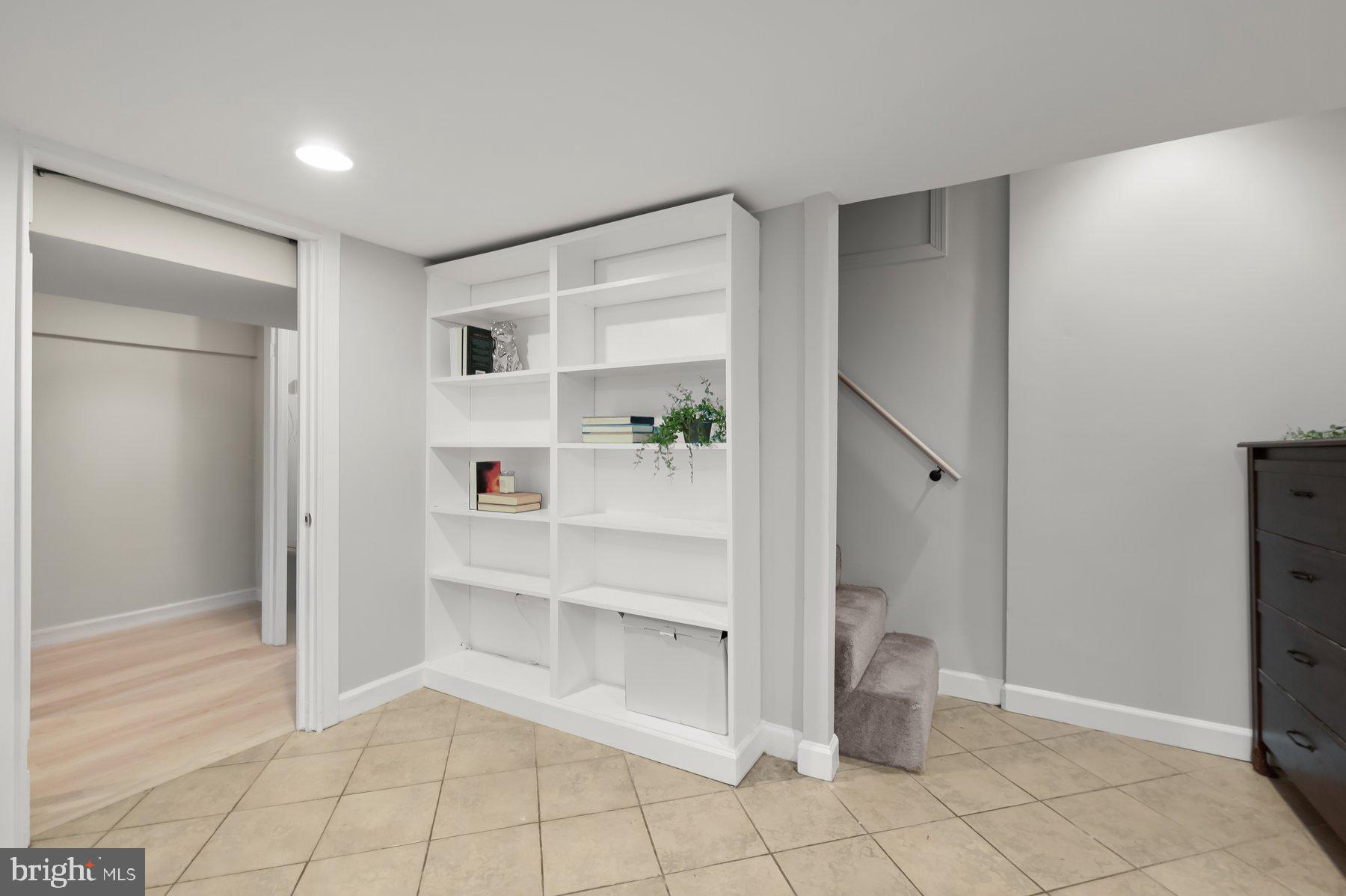 INDIAN SPRING CLUB ESTS - Residential