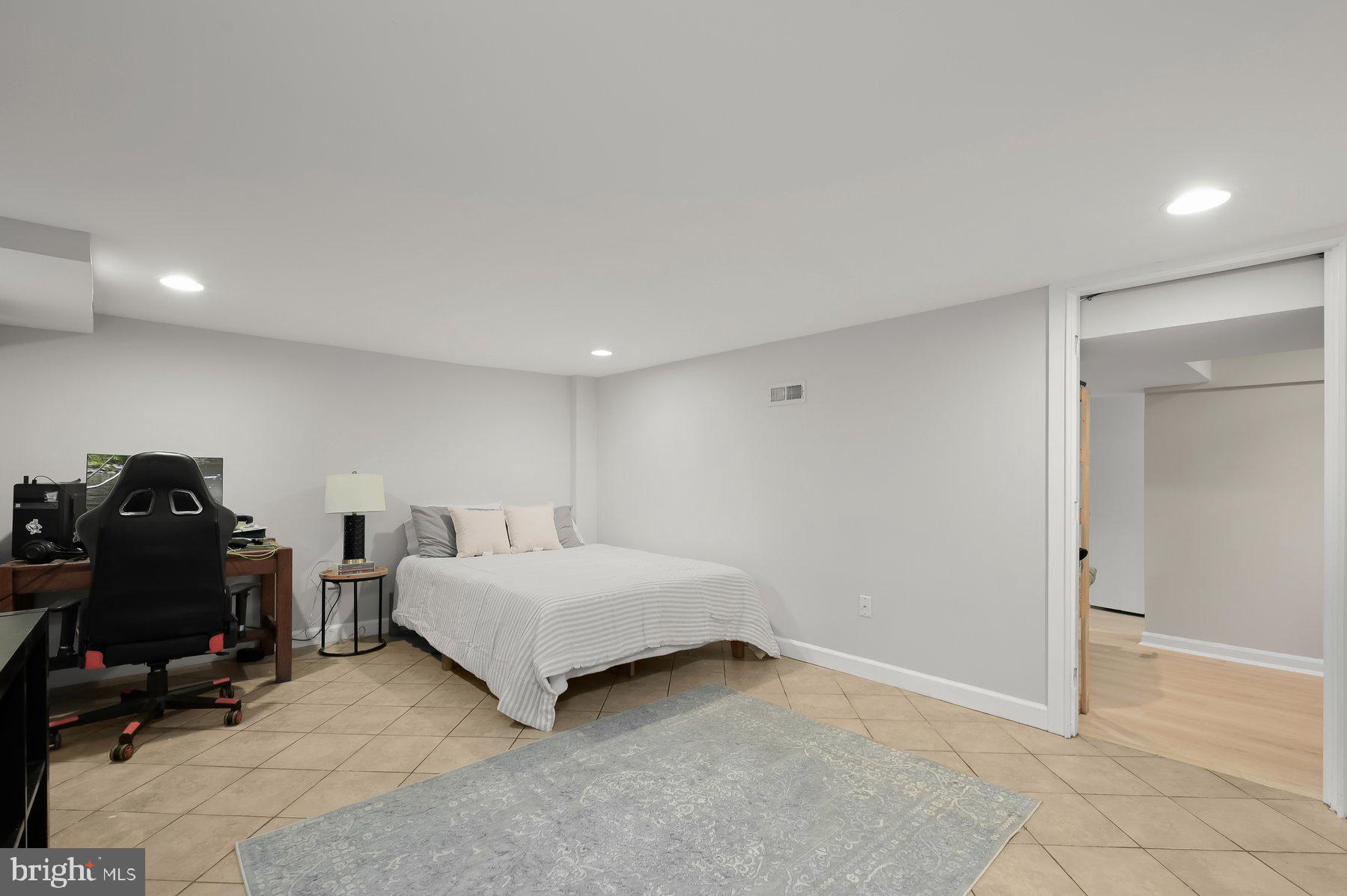 INDIAN SPRING CLUB ESTS - Residential