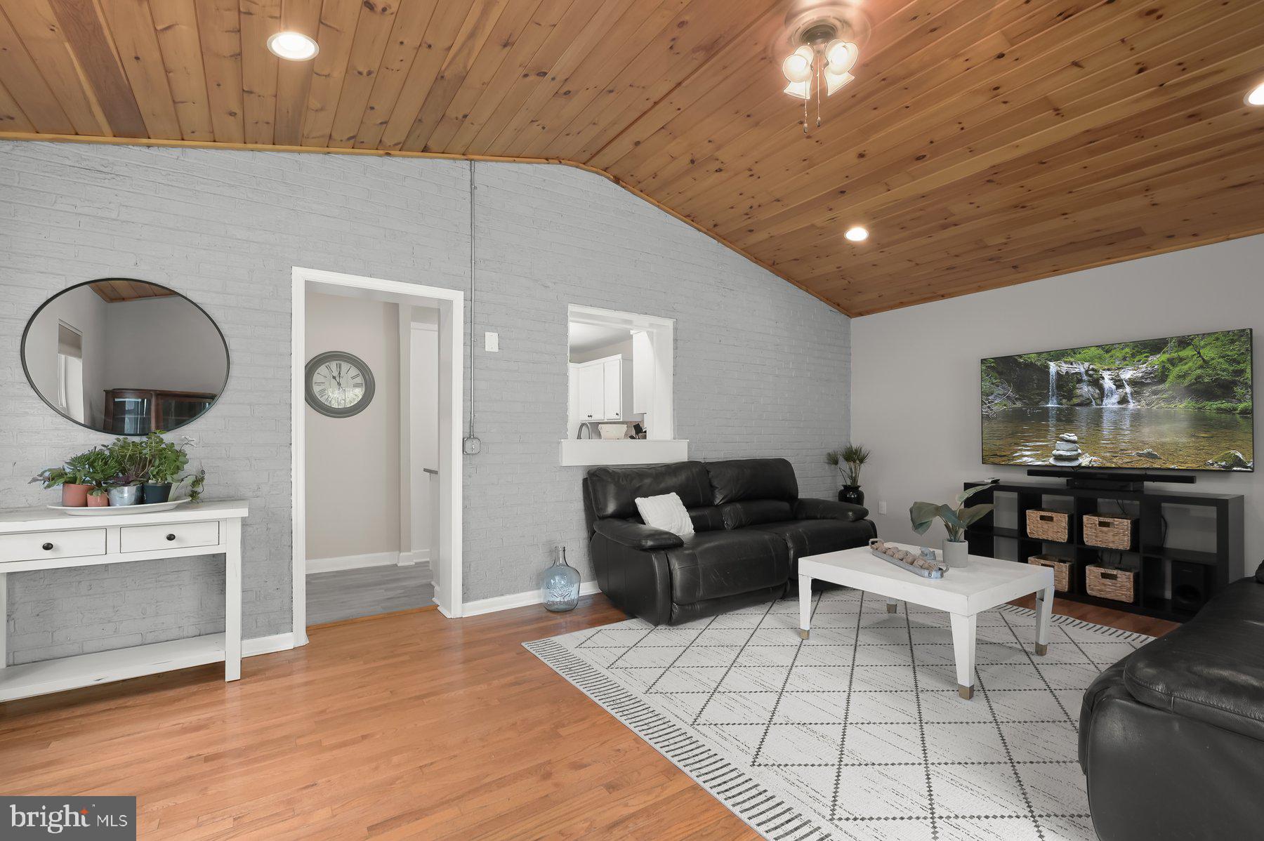 INDIAN SPRING CLUB ESTS - Residential