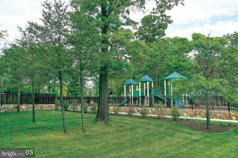 RIDGES AT LOUDOUN VALLEY - Residential