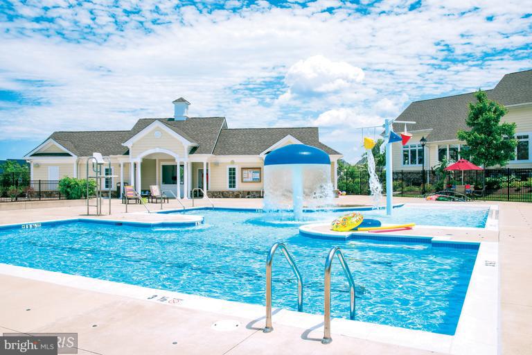 RIDGES AT LOUDOUN VALLEY - Residential