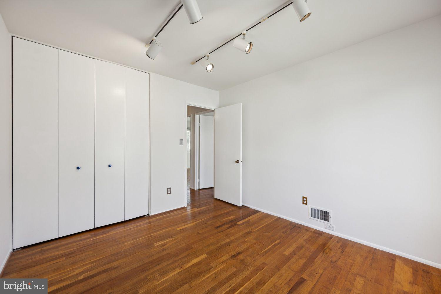 WOODLAWN TERRACE - Residential