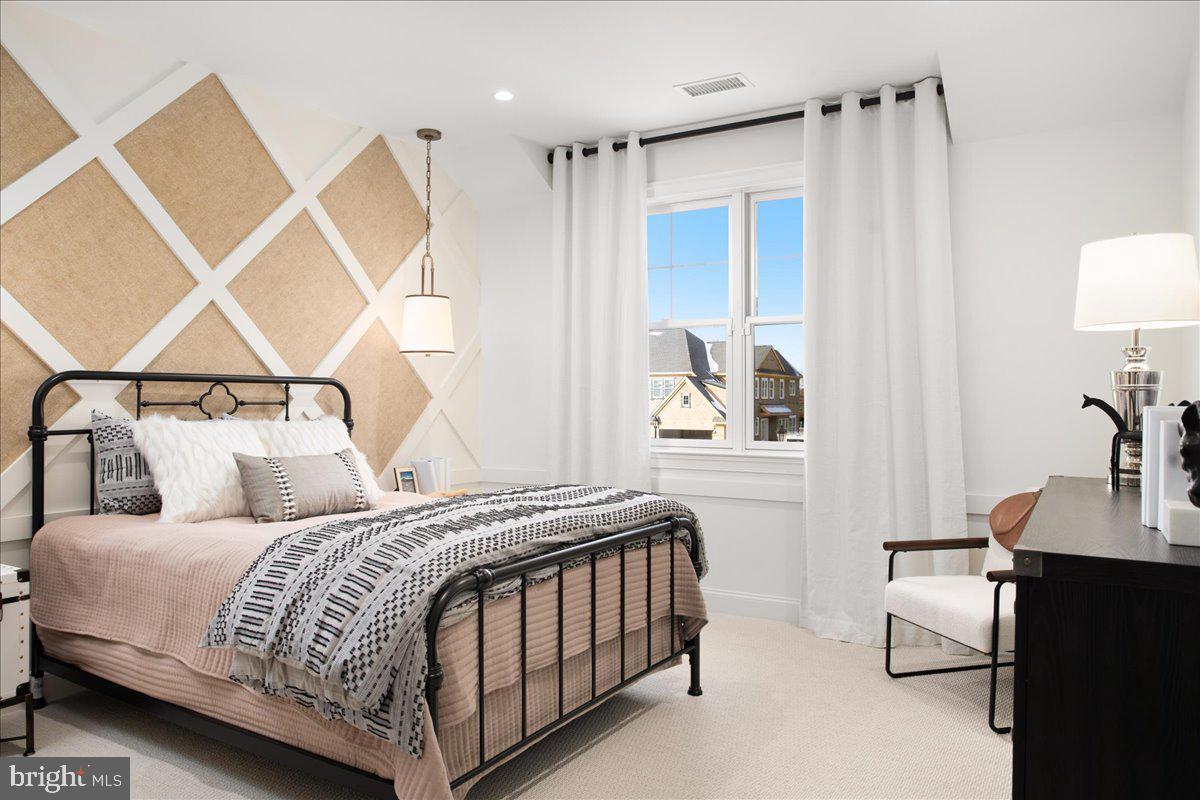 IRONSTONE AT BLUE BELL - Residential