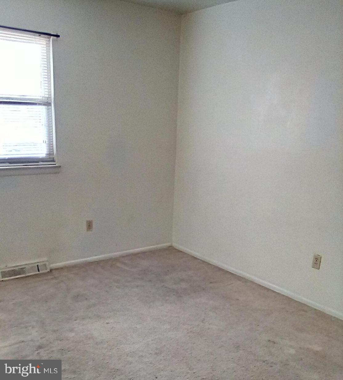 POMFRET ESTATES - Residential