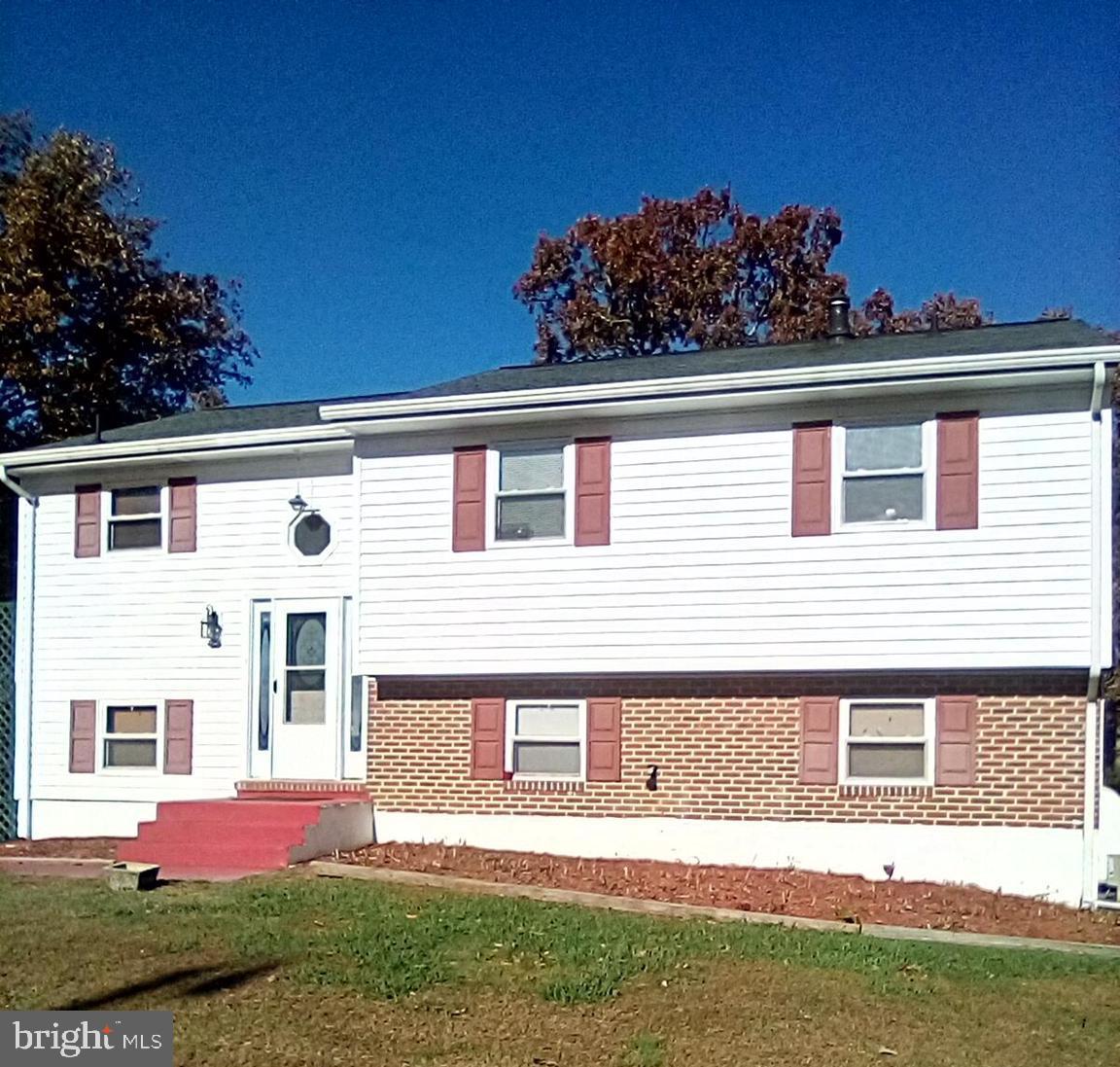 POMFRET ESTATES - Residential