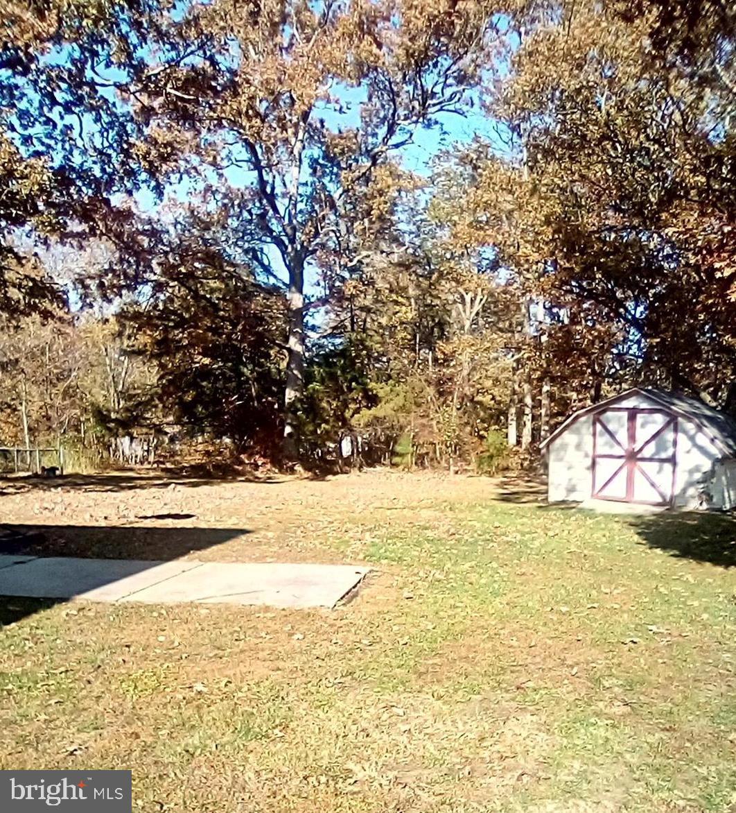 POMFRET ESTATES - Residential