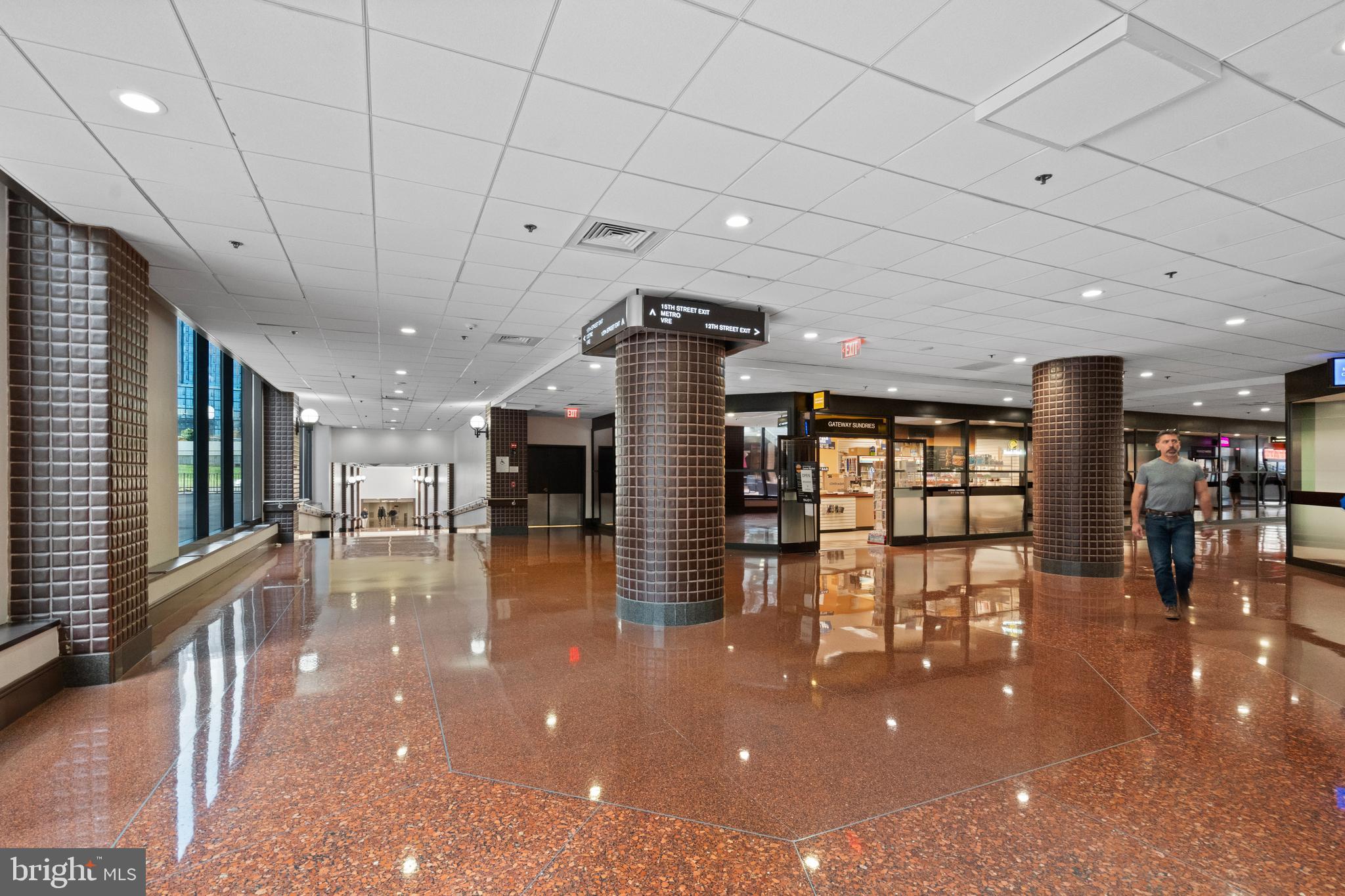 CRYSTAL GATEWAY - Residential