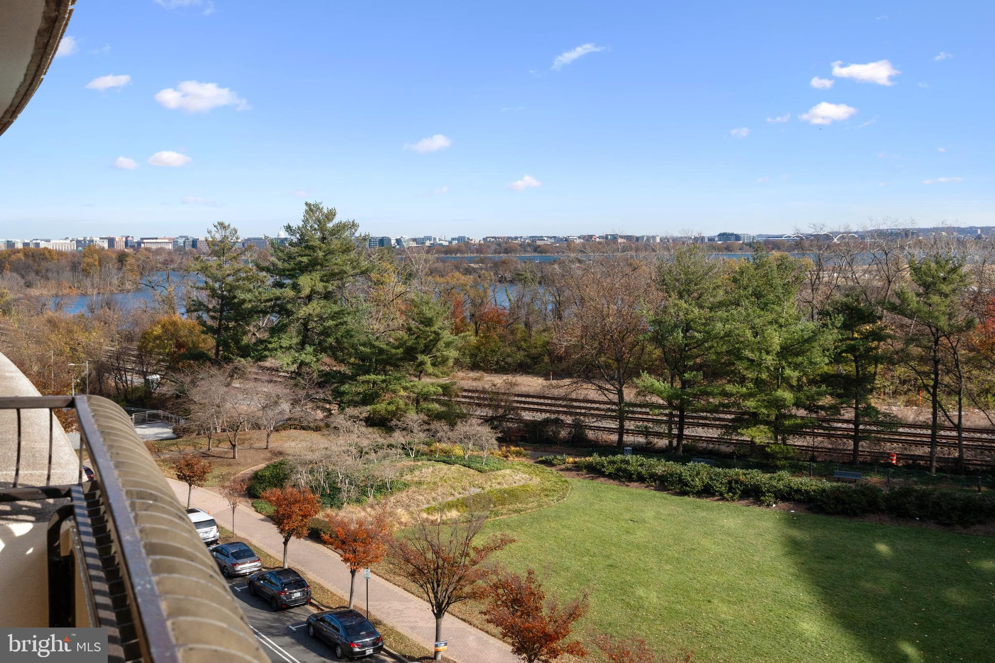 CRYSTAL GATEWAY - Residential