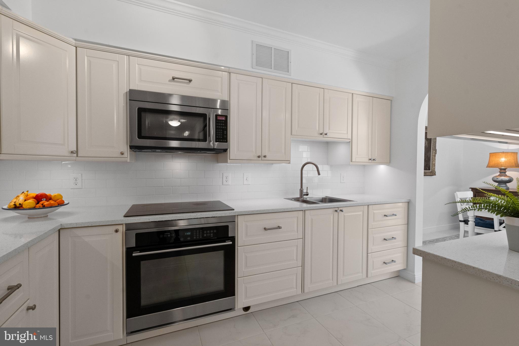 CRYSTAL GATEWAY - Residential