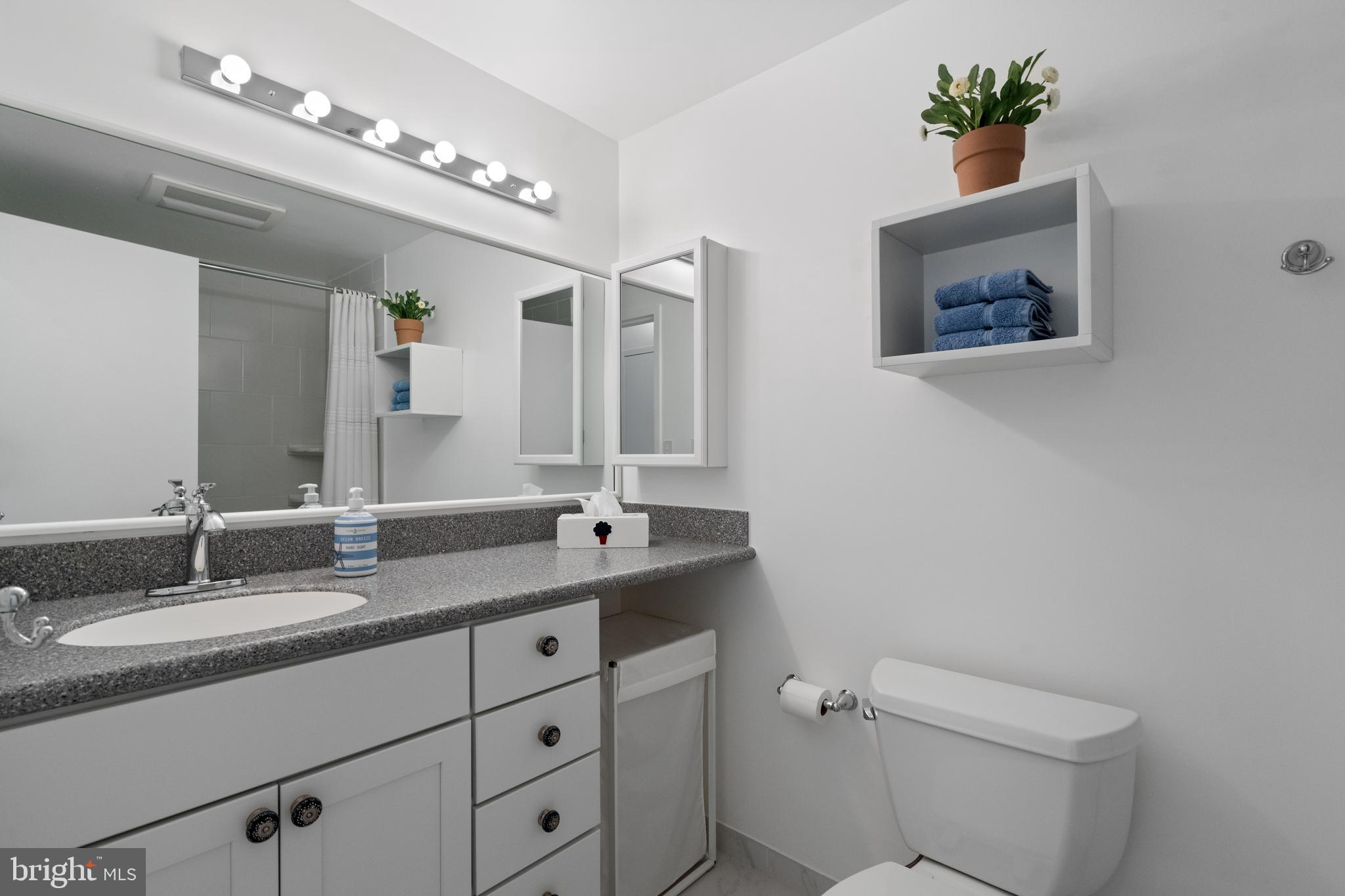 CRYSTAL GATEWAY - Residential