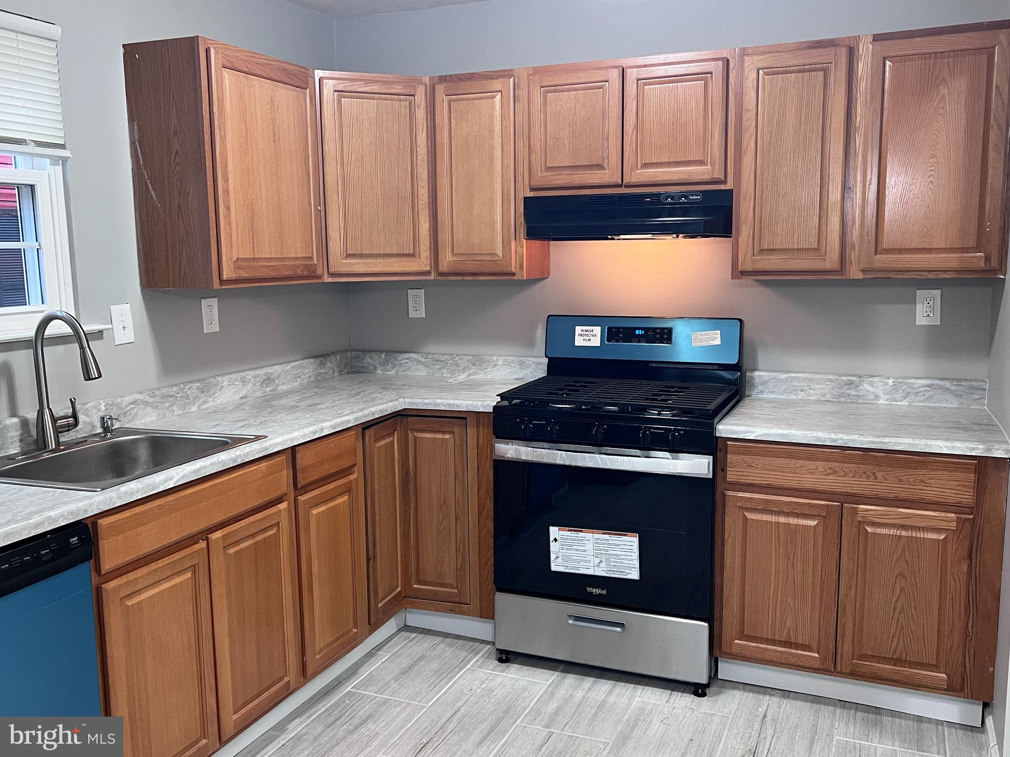 114 GLOUCESTER AVENUE