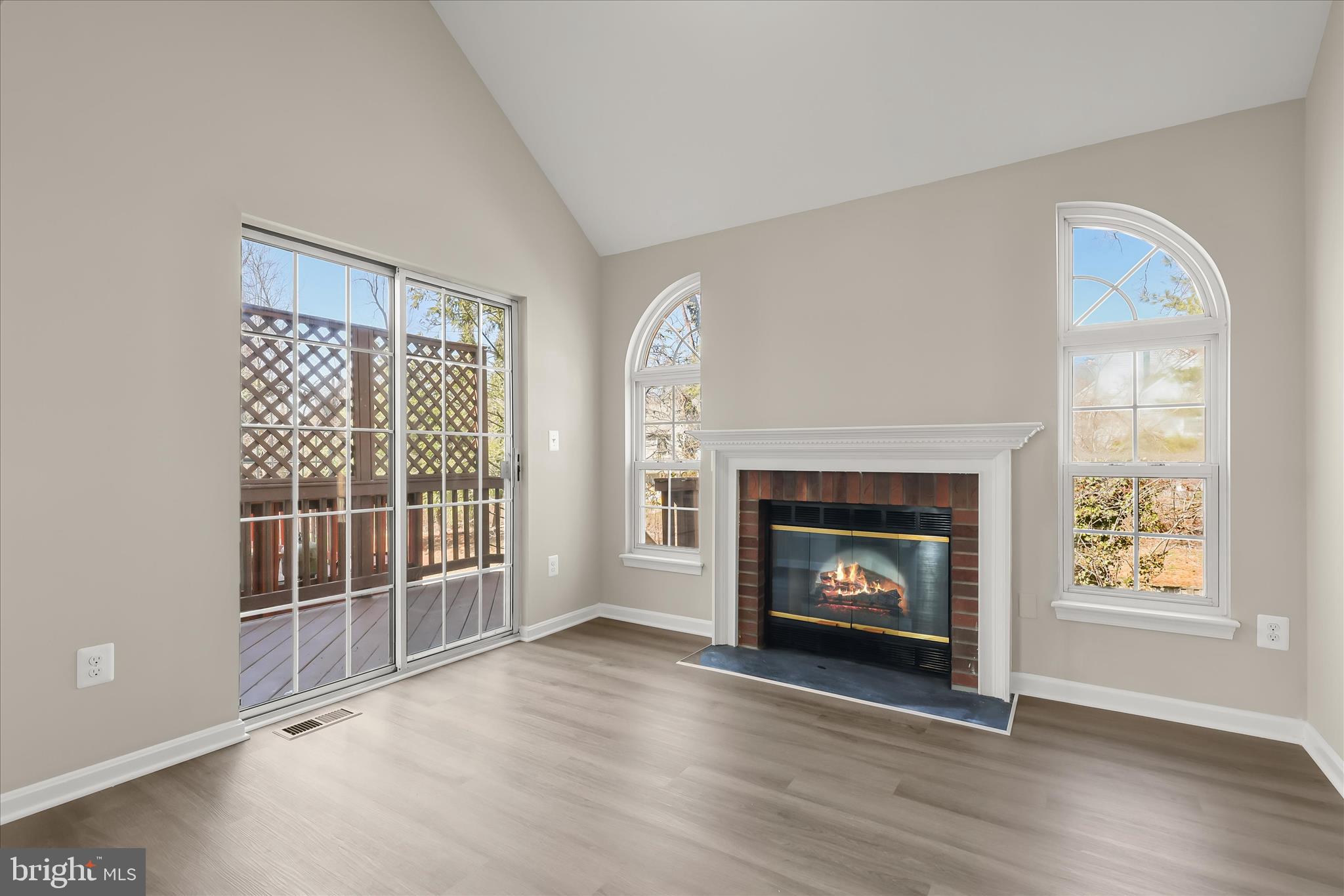 COUNTRY WALK - Residential