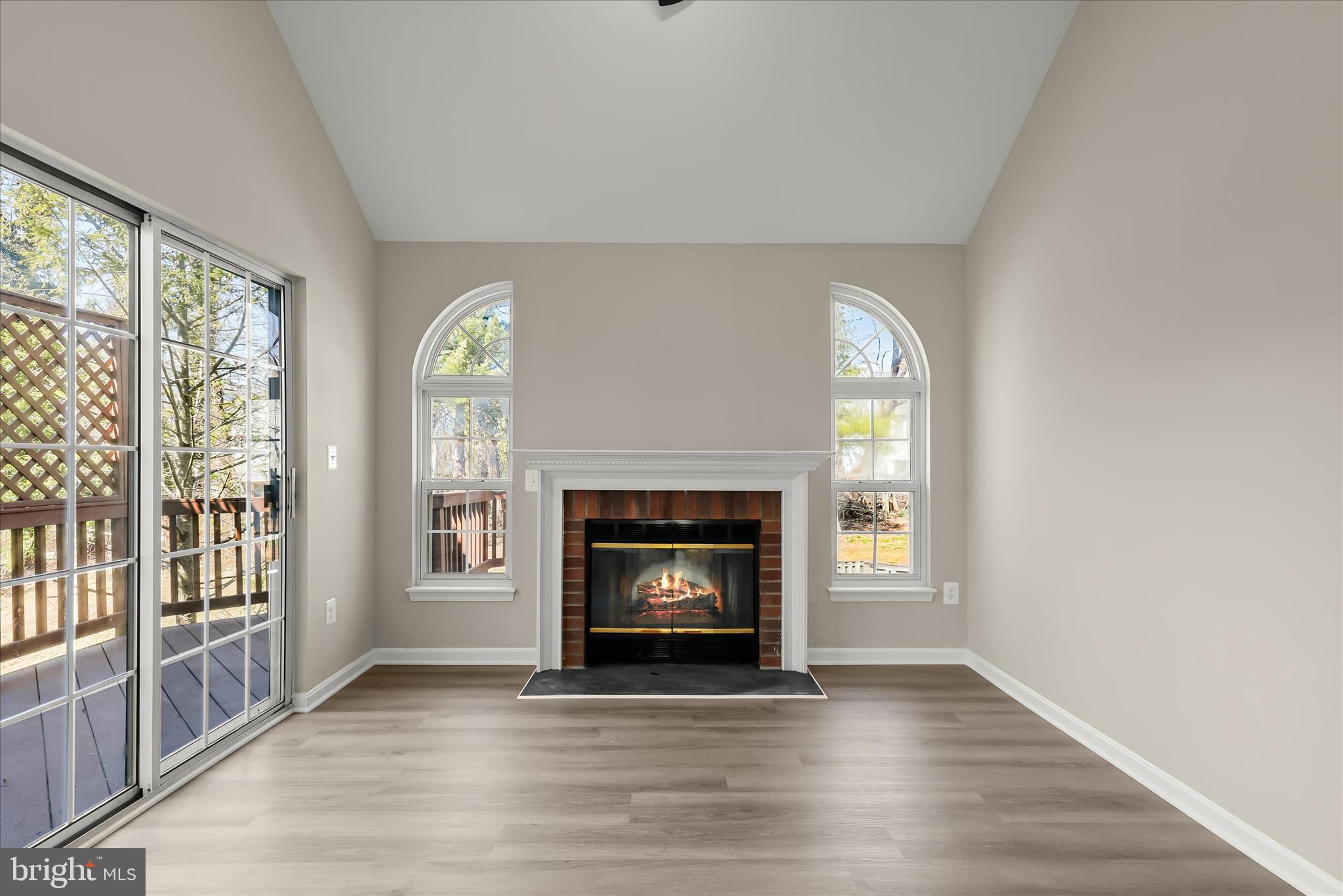 COUNTRY WALK - Residential