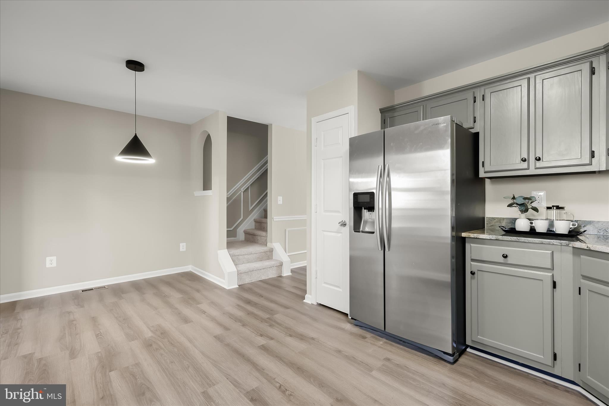 COUNTRY WALK - Residential